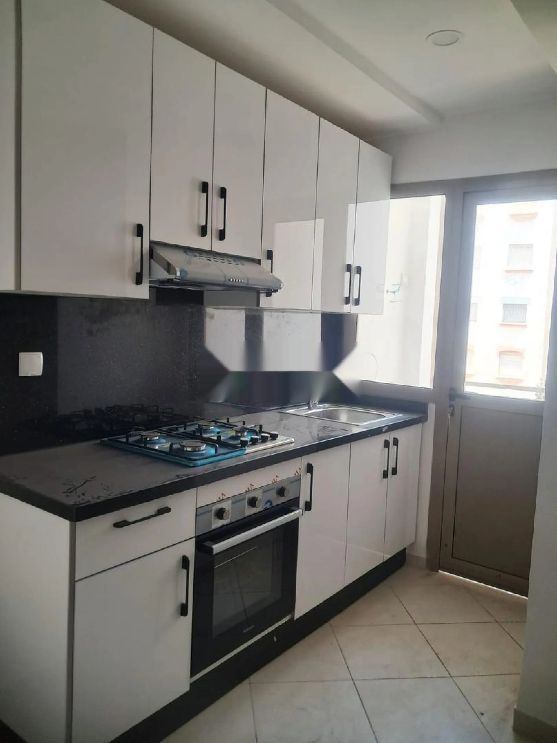 Nouvel appartement dans le quartier Al Salam prêt à habiter