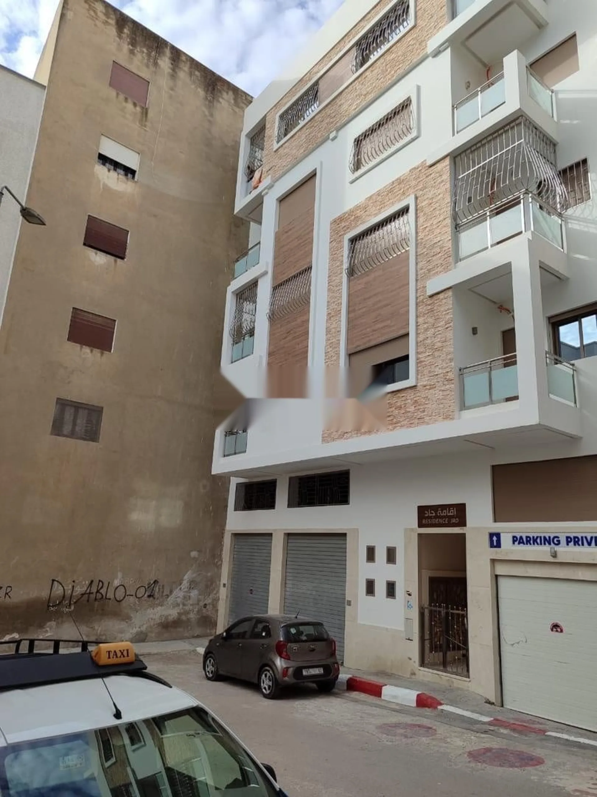 Garage à portefeuille derrière CTM Tétouan