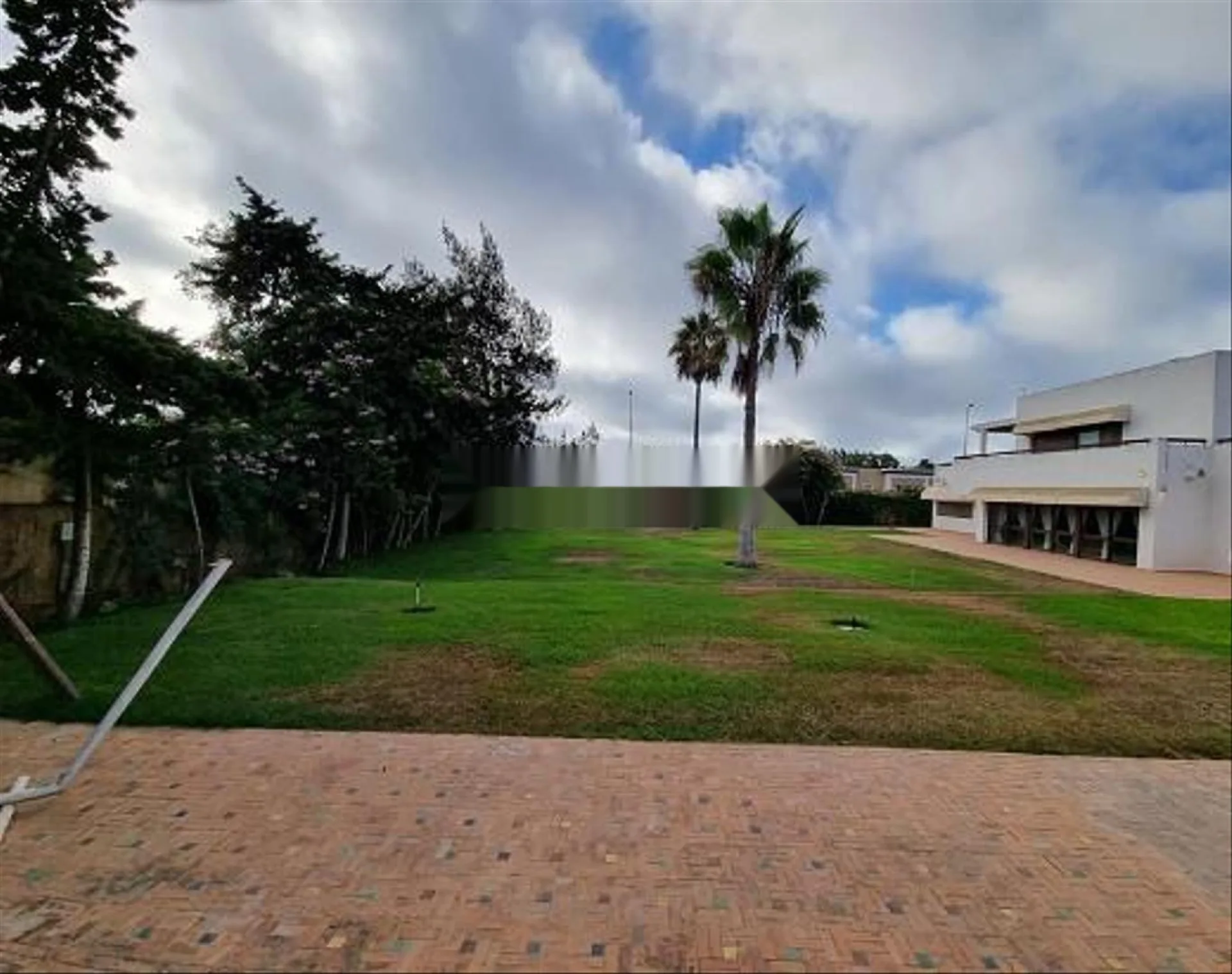 Villa commerciale 2 900m Av.Moh VI Wifak Témara