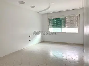 Appartement Propre avec Parking 5 Min Yaacoub Mansour