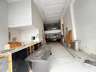 À louer local commercial à 2 Mars -400m2