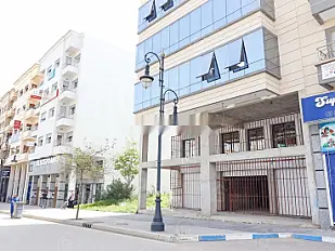 محل للإيجار مسنانة 352 متر مربع (واجهتان)