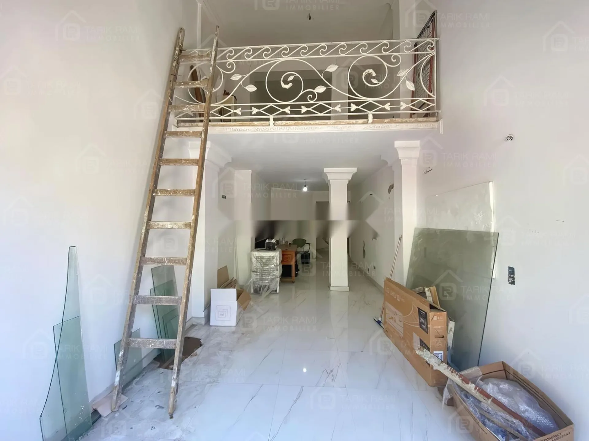 محل تجاري بمساحة 50 متر مربع للإيجار في شارع الأمير الوريث، طنجة