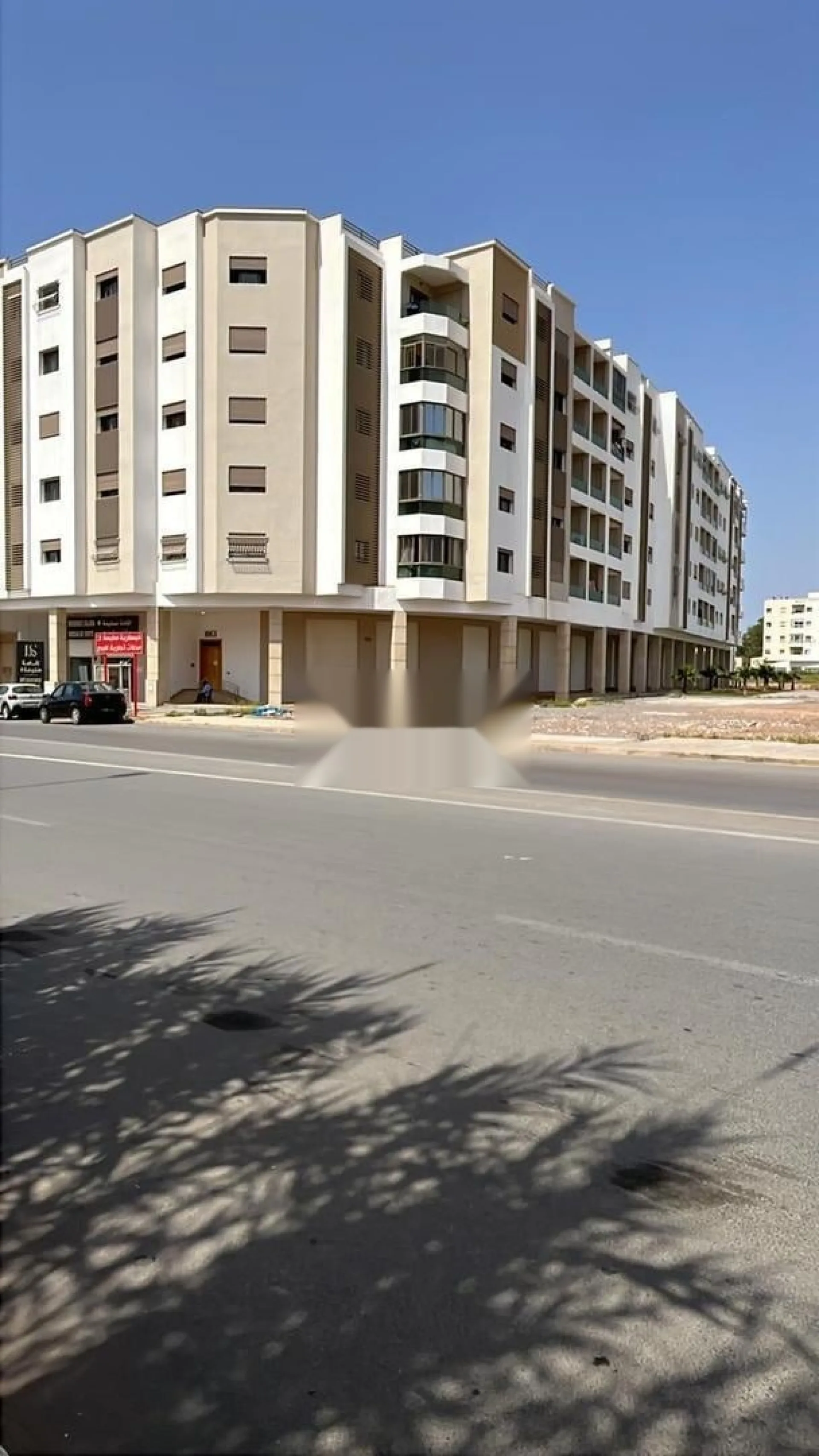 Local commercial à vendre/louer avec zone d'arcade
