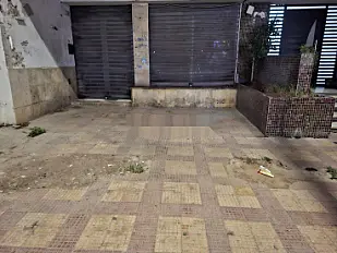 Magasin 83m² au Mimosa à côté café le trèfle