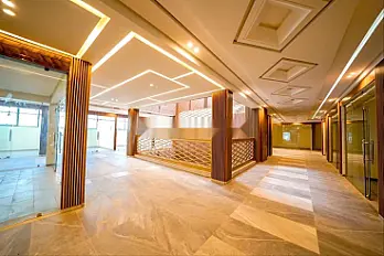 Boutique neuve à louer à Atlantic Center Mall