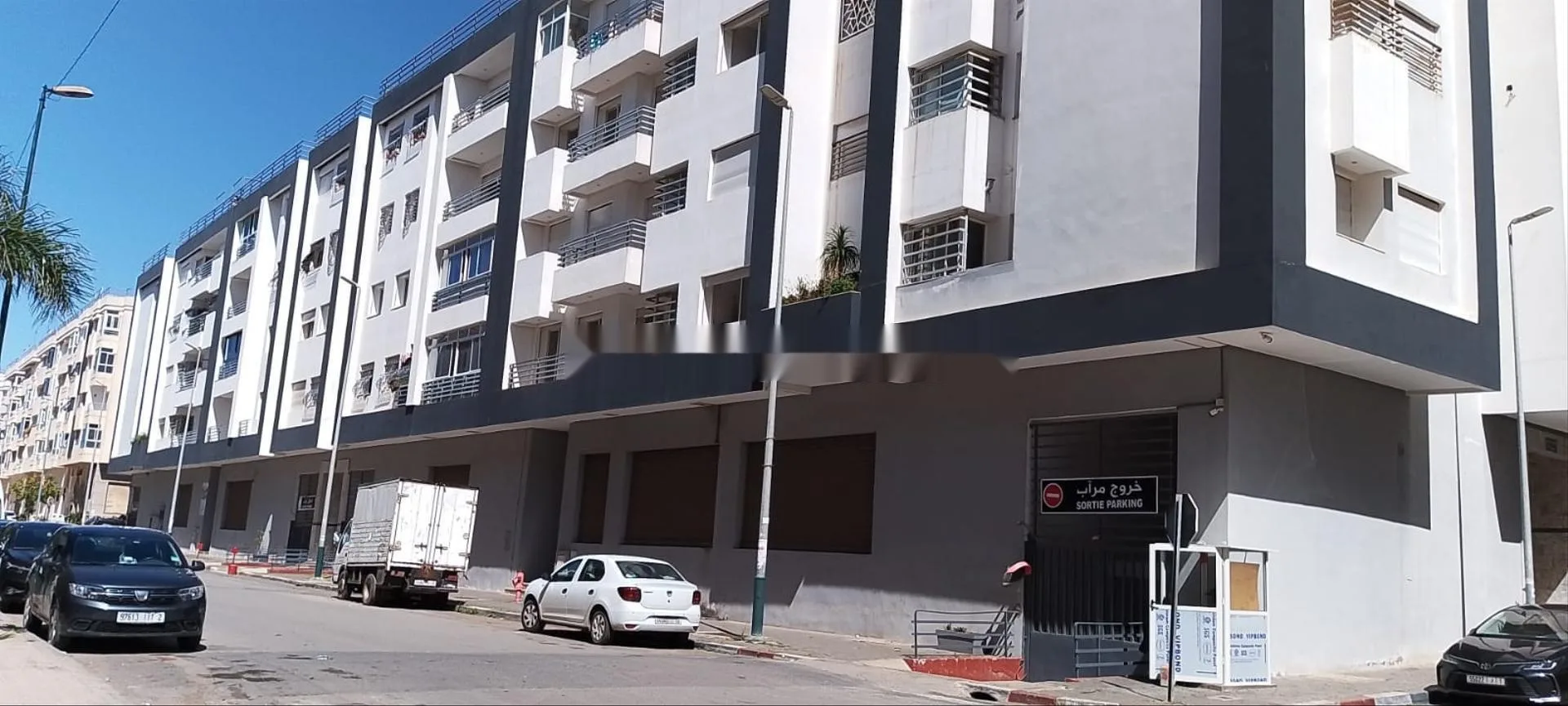 Appartement 183 m², 1er étage, 2 façades, ensoleillé