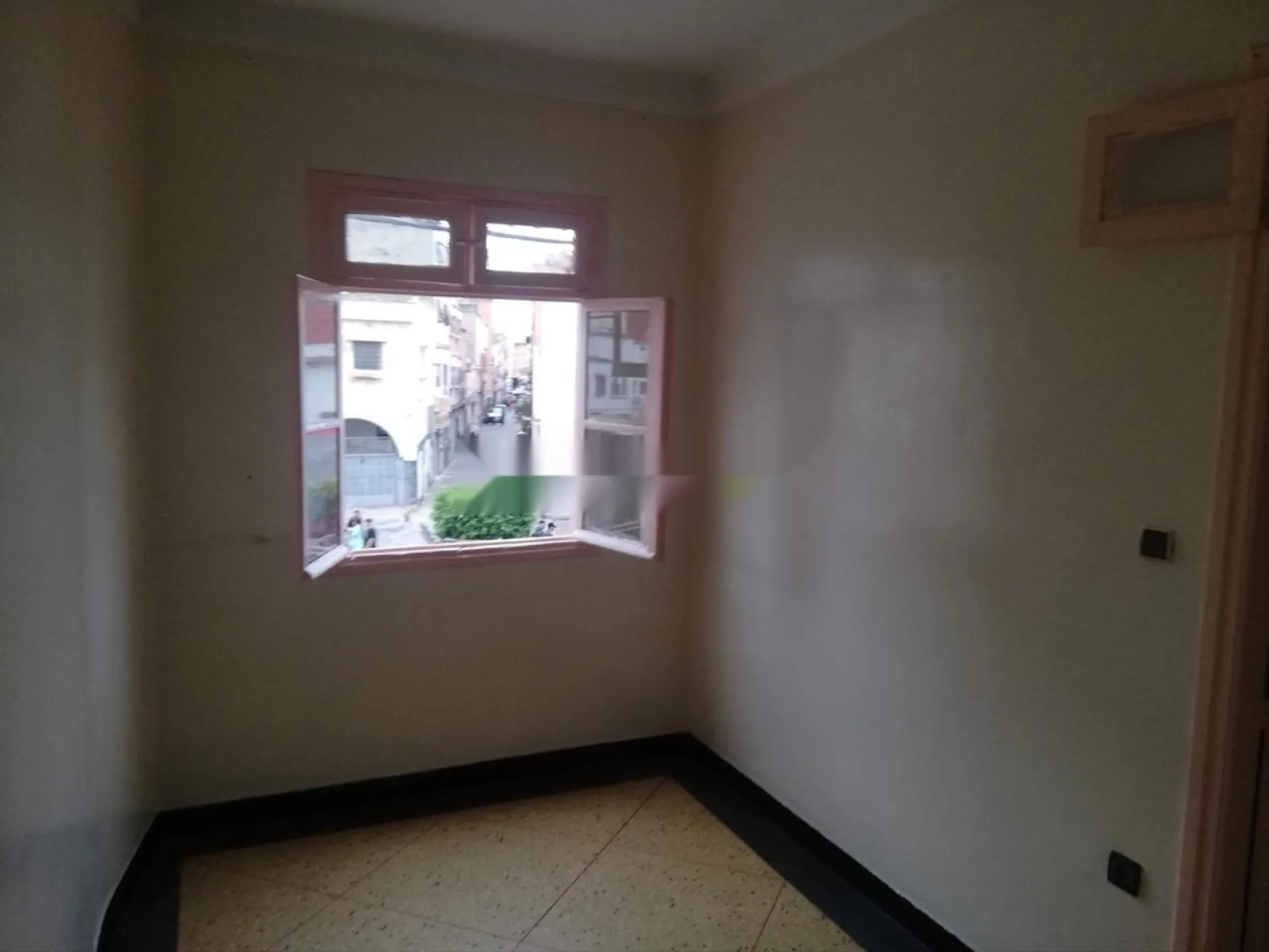 Chambre à louer pour filles