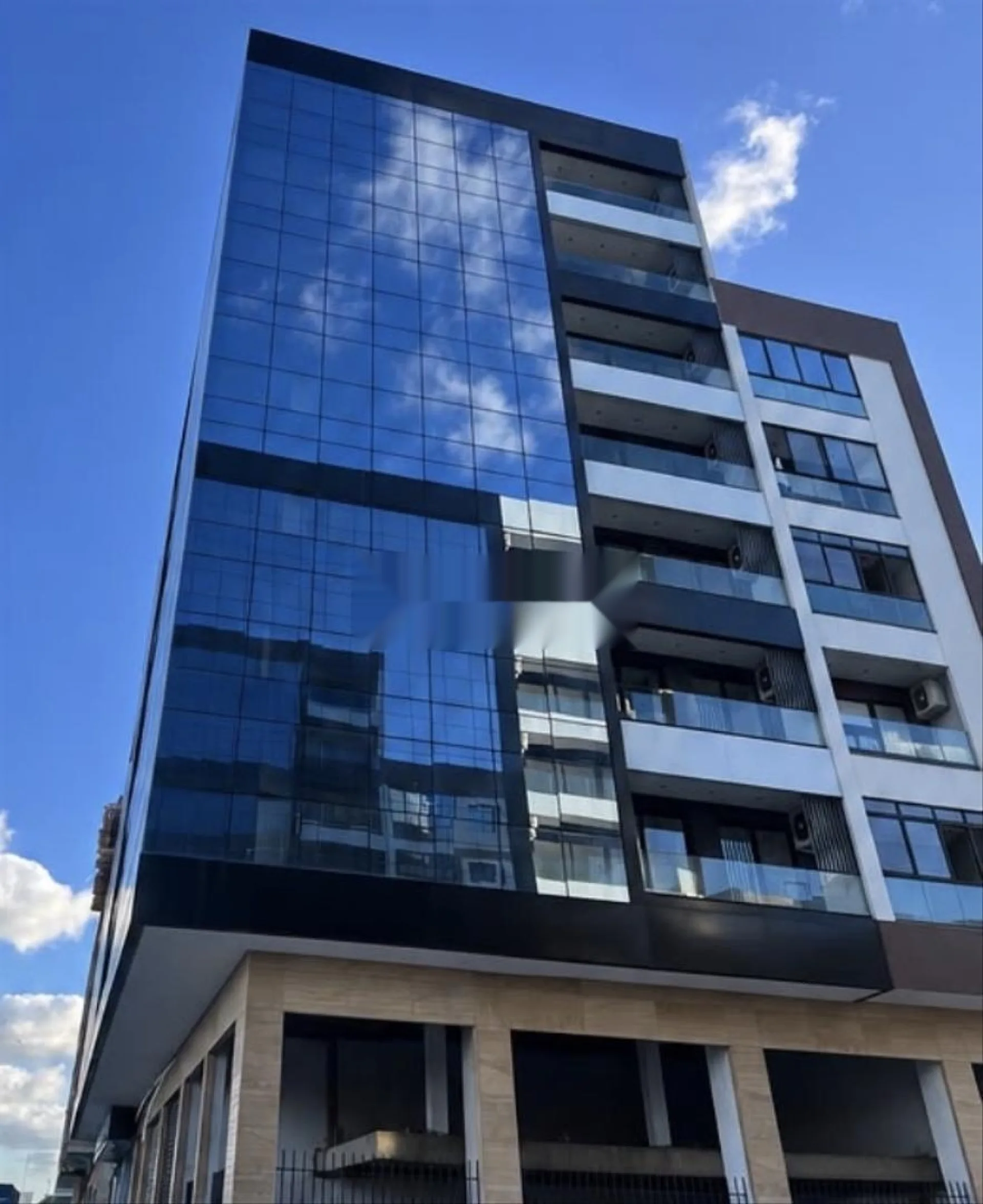 IMMEUBLE BUREAUX ROCHES NOIRES À VENDRE