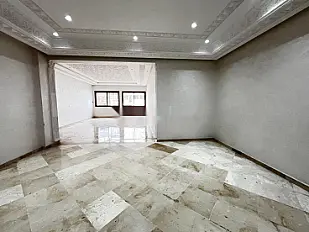 À louer Grand appartement 3ch - Vide