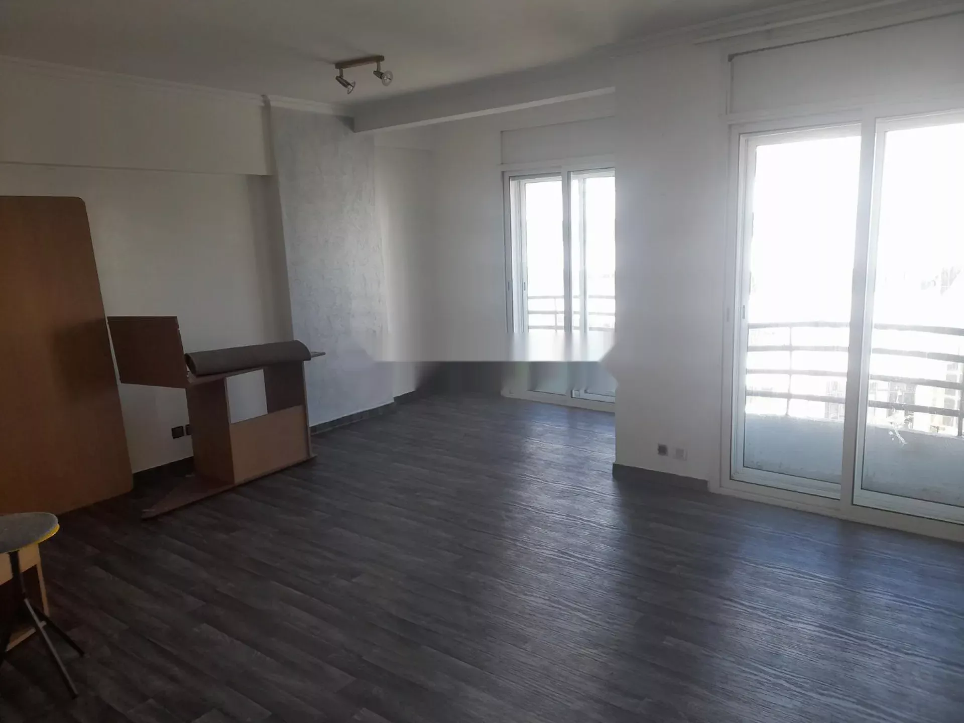 Bureau recep 3p 100m2 a vendre zerktouni
