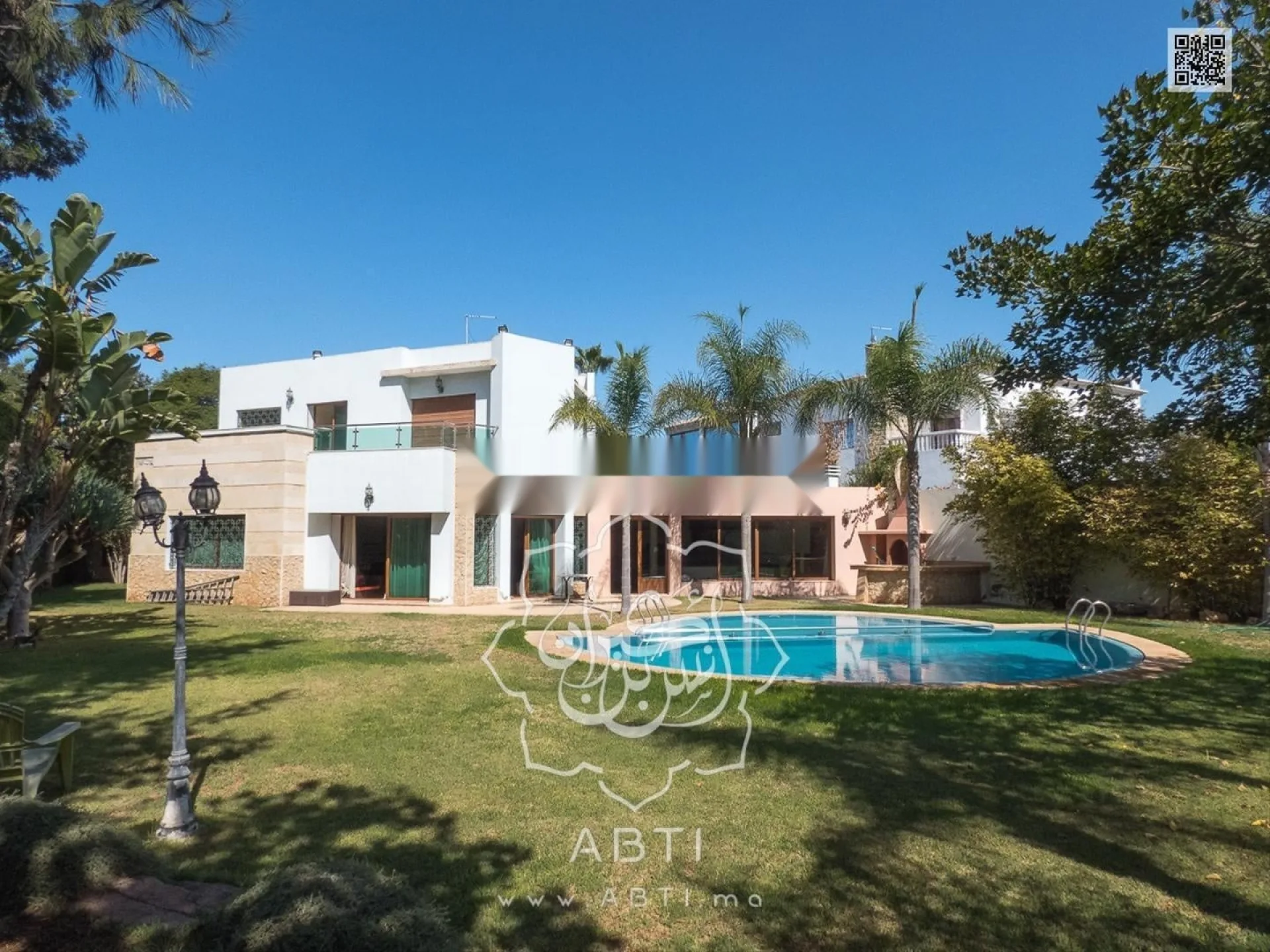 Villa 1400m² piscine et grand jardin à Californie