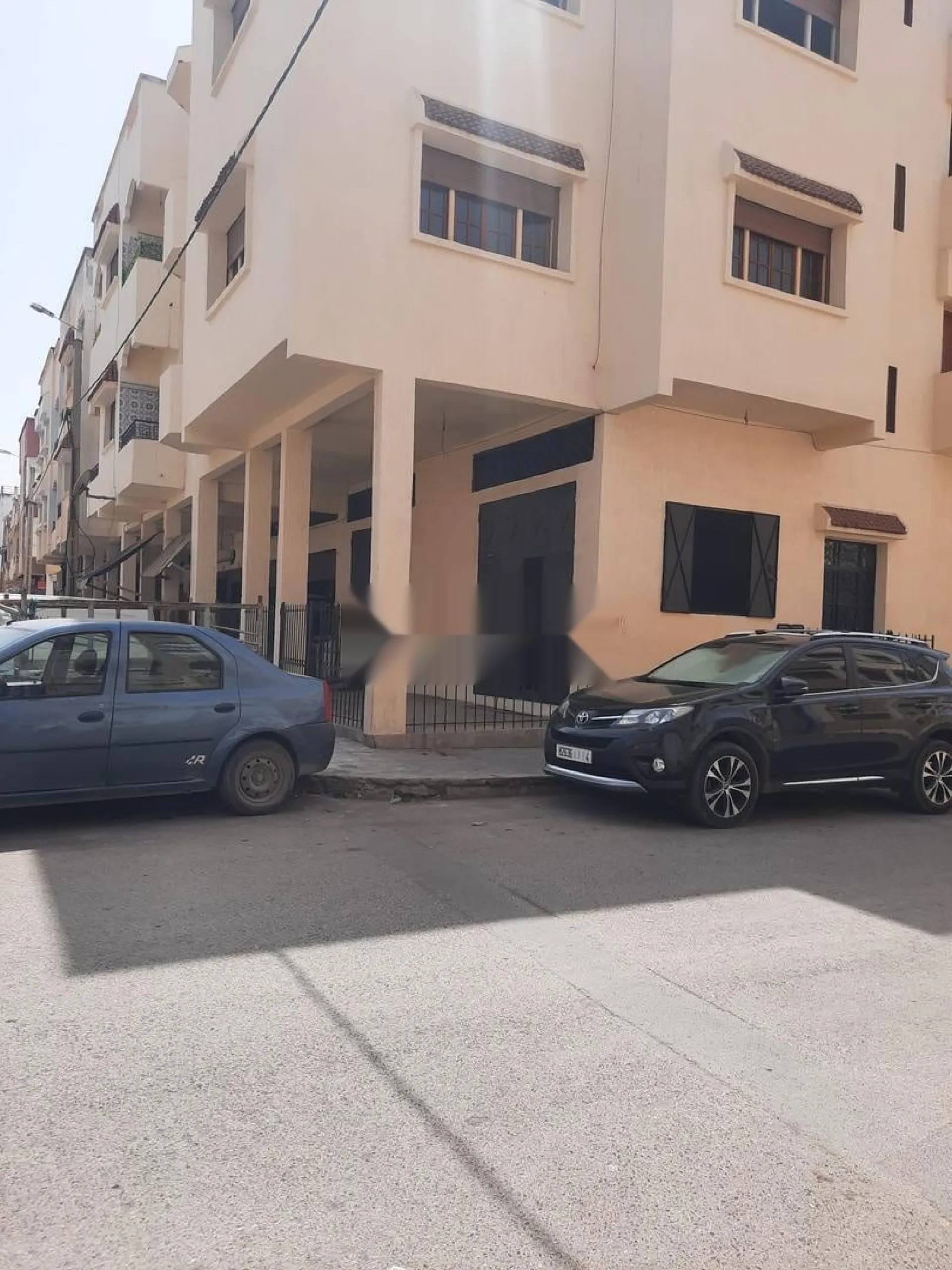 VENTE Garage 79m2 et Sous sol 87m2