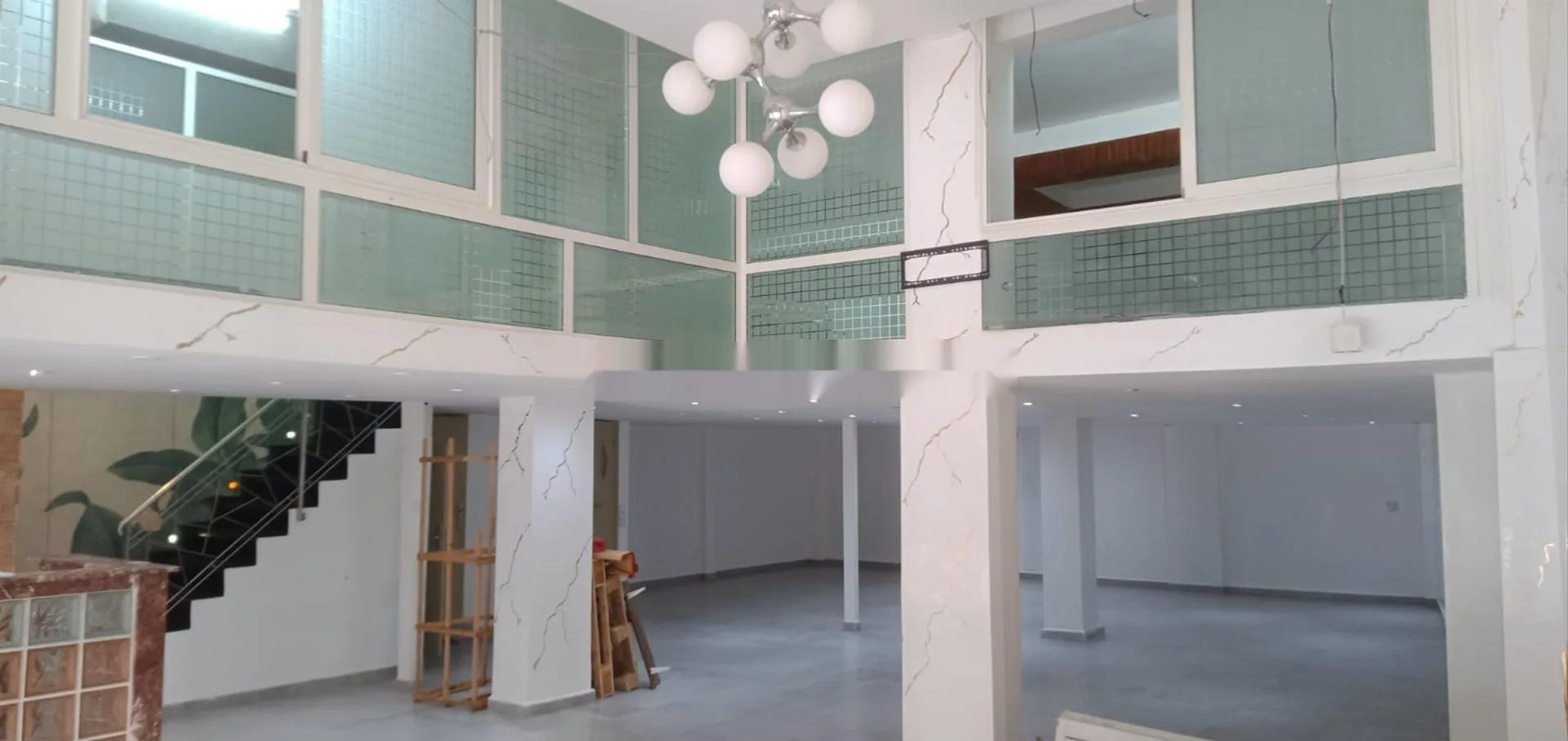 Location d'un magasin 200m à bourgogne