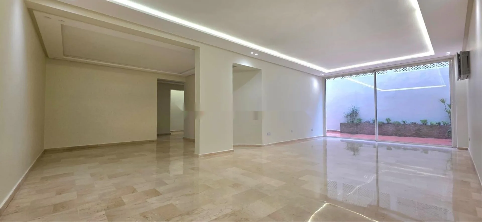 شقة 4 غرف للإيجار 235 م² المعاريف