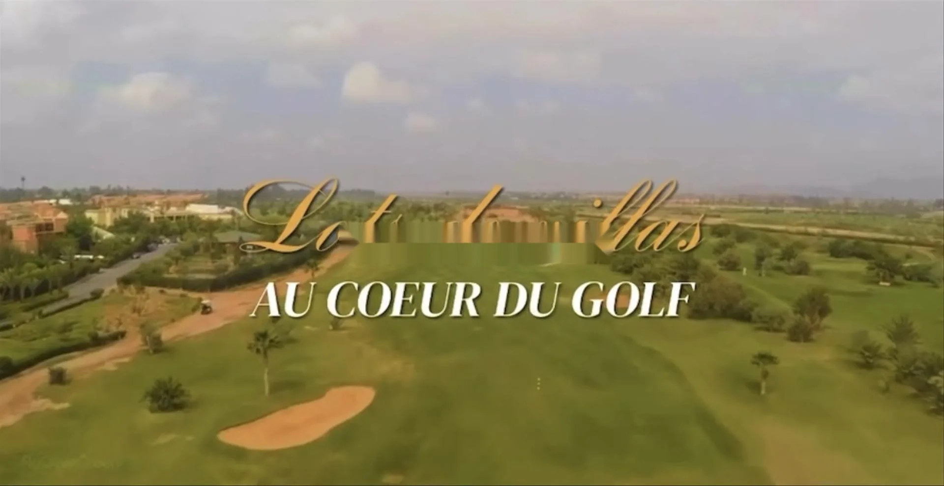 Terrain 4 facades residence avec golf