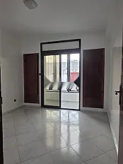 شقة مشرقة قرب محطة الرباط