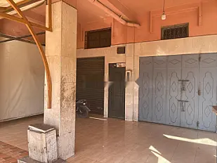 بيع محل تجاري مكون من غرفتين بمساحة 34 متر مربع