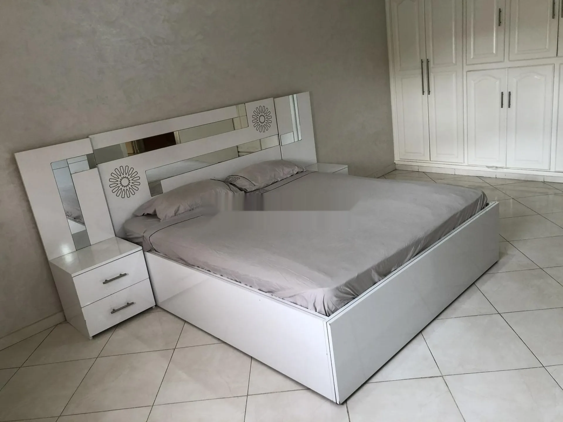Appartement meublé au centre-ville près des marchés de la paix