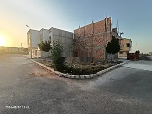 Terrain à vendre 135m 2f - Rte Al Aounia