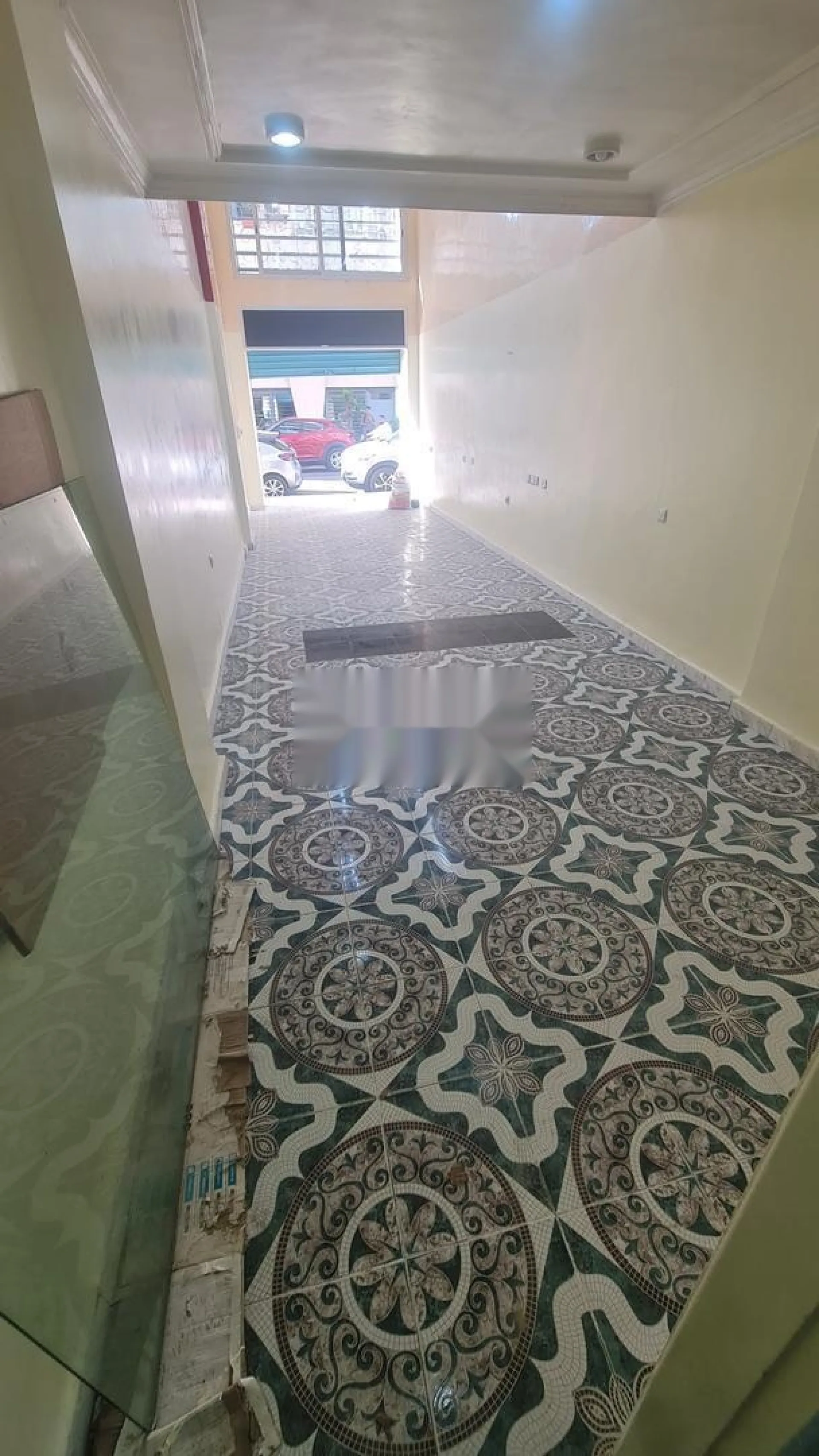 Beau magasin en location près de bd 2 mars