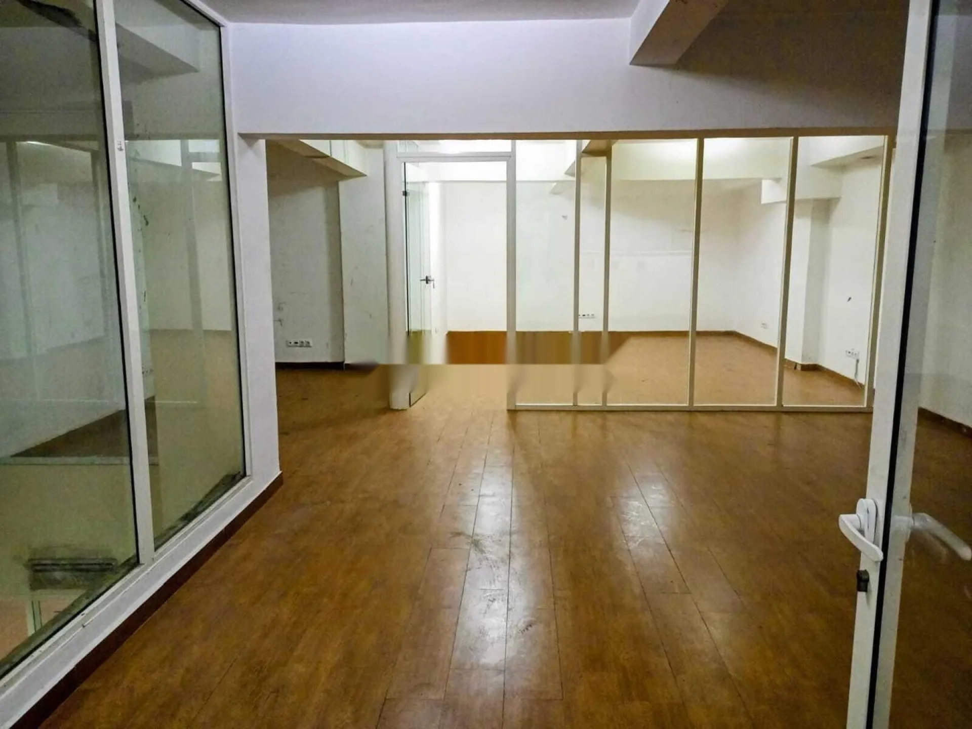 Vente Local 5 pièces de 249 m²