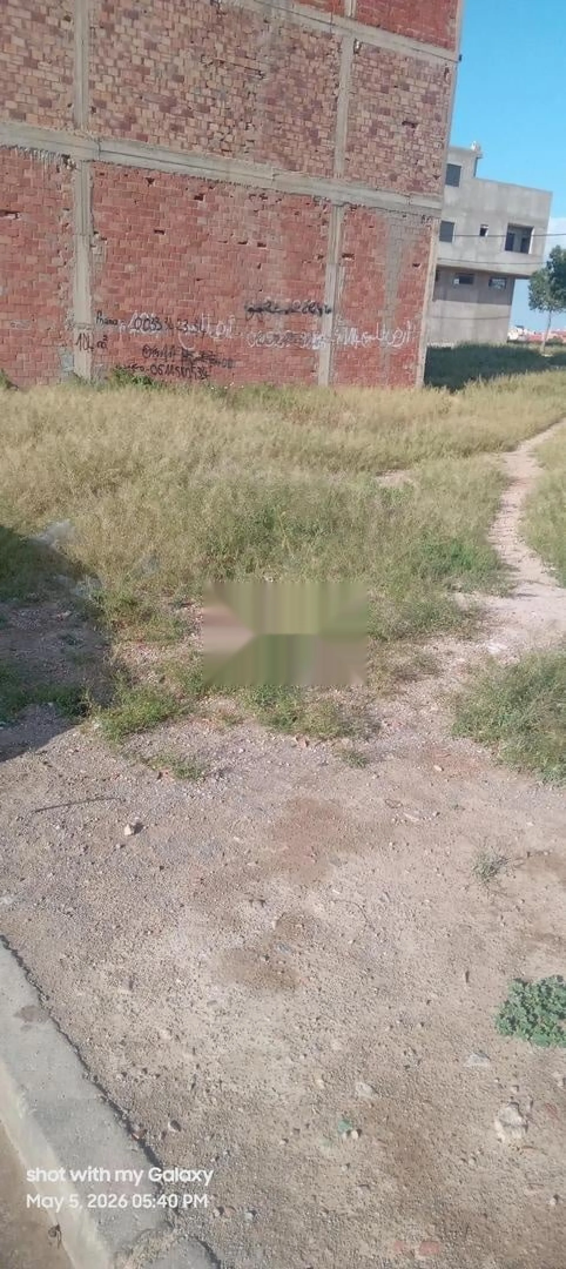 Terrain à vendre à lot El Fakik près du quartier Bromdane 114 m