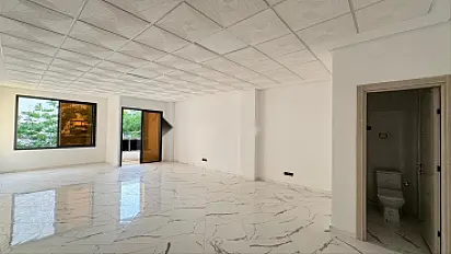 Bureau 57m² à louer Hamria près Clinique Alaoui