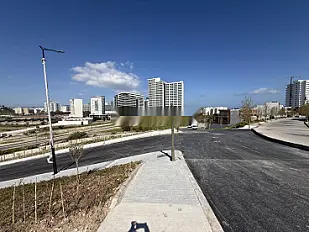Terrain à vendre 300 mètres près de la gare du train rapide