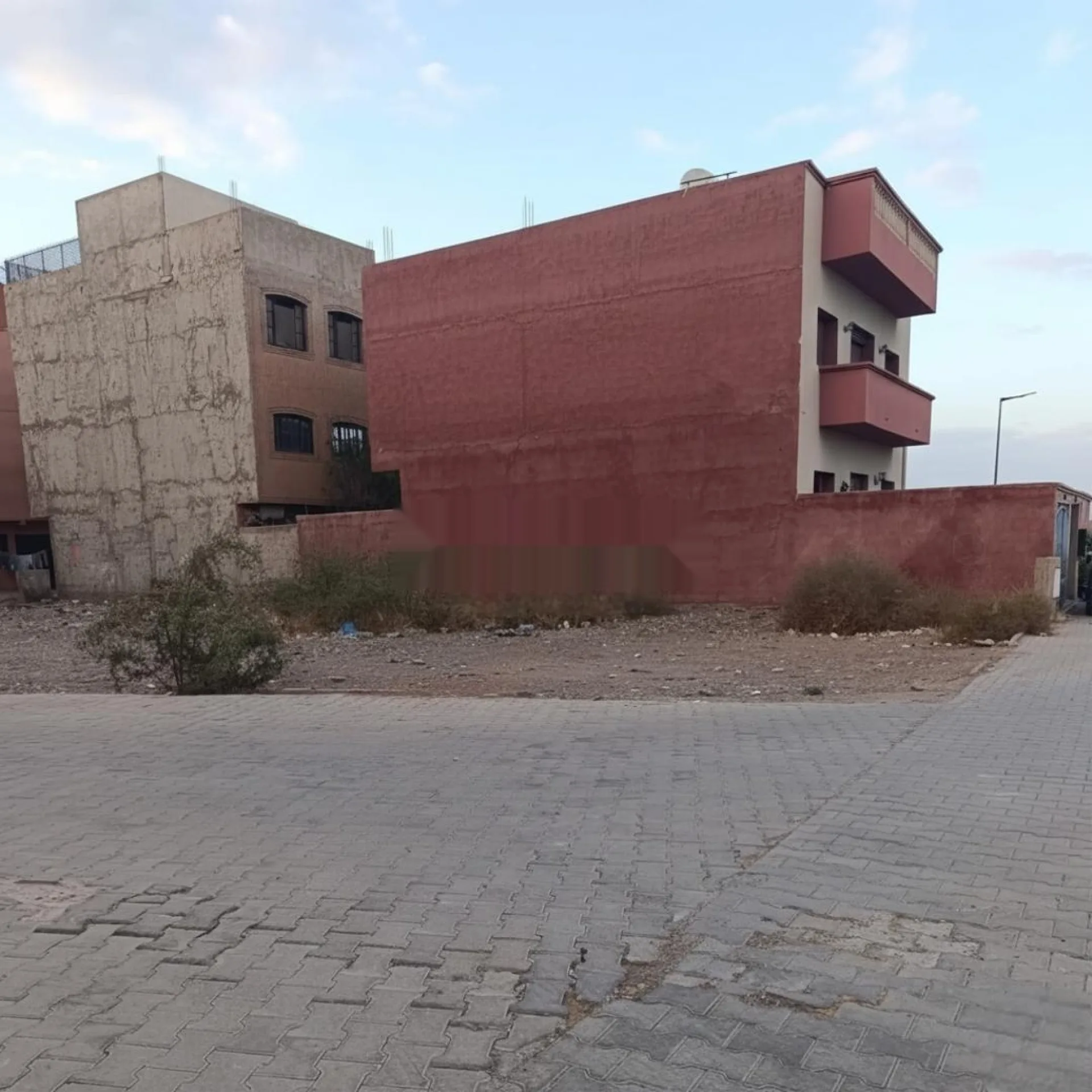 بيع أرض خالية بمساحة 351 متر مربع