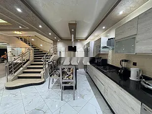Maison - Rénovée 359m² à Oulfa