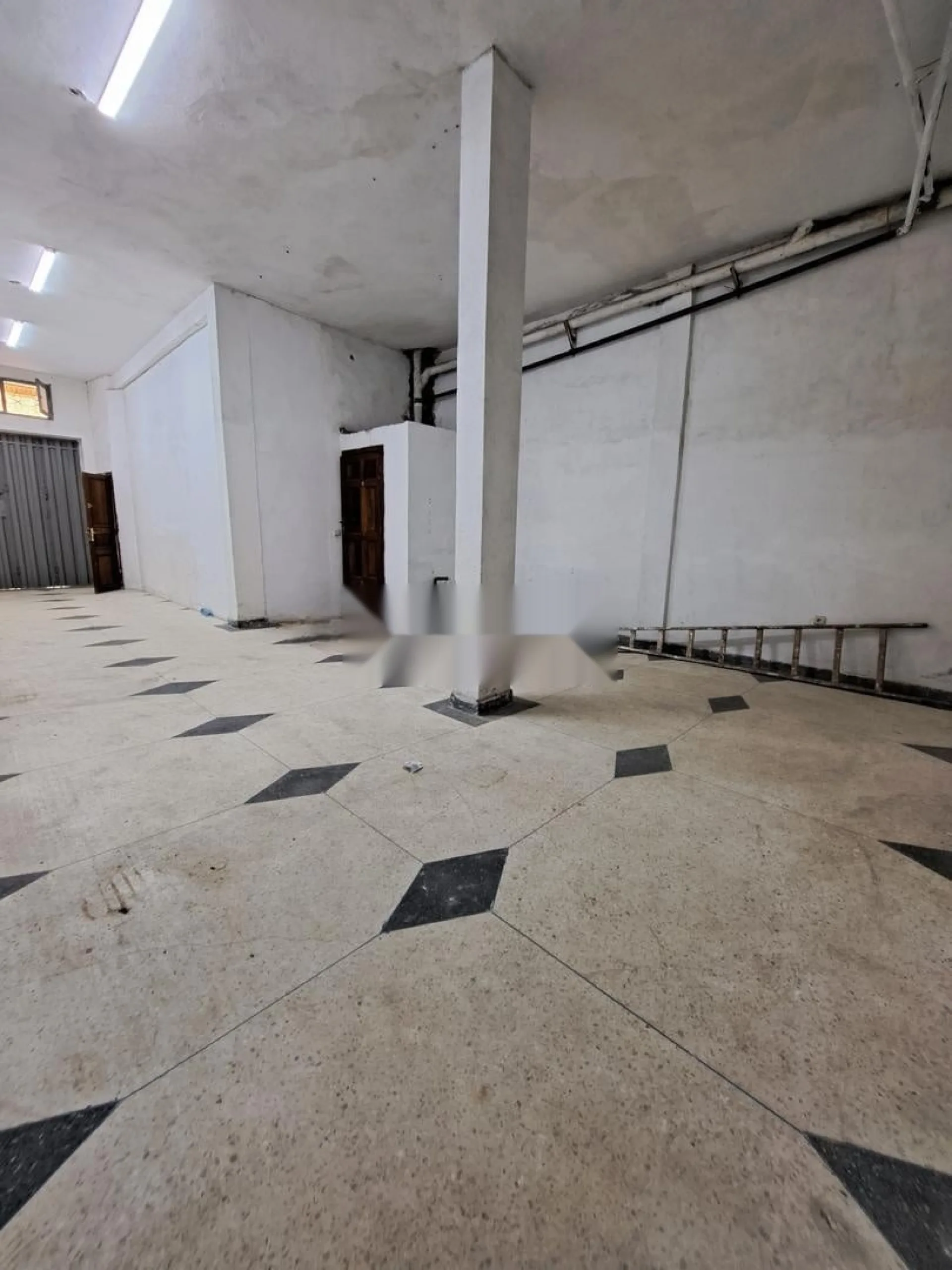 Dépôt de stockage 70 m2 à Mandarona à côté Bd Qods