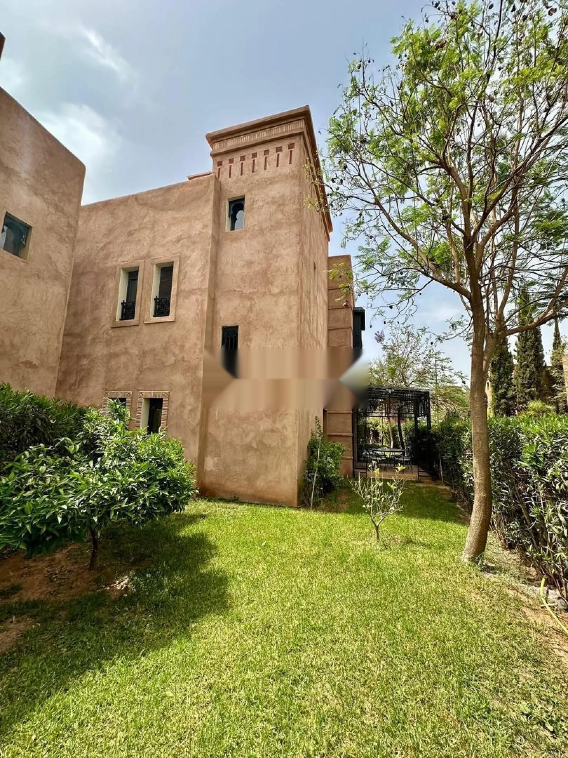 Riad à vendre route de Fès