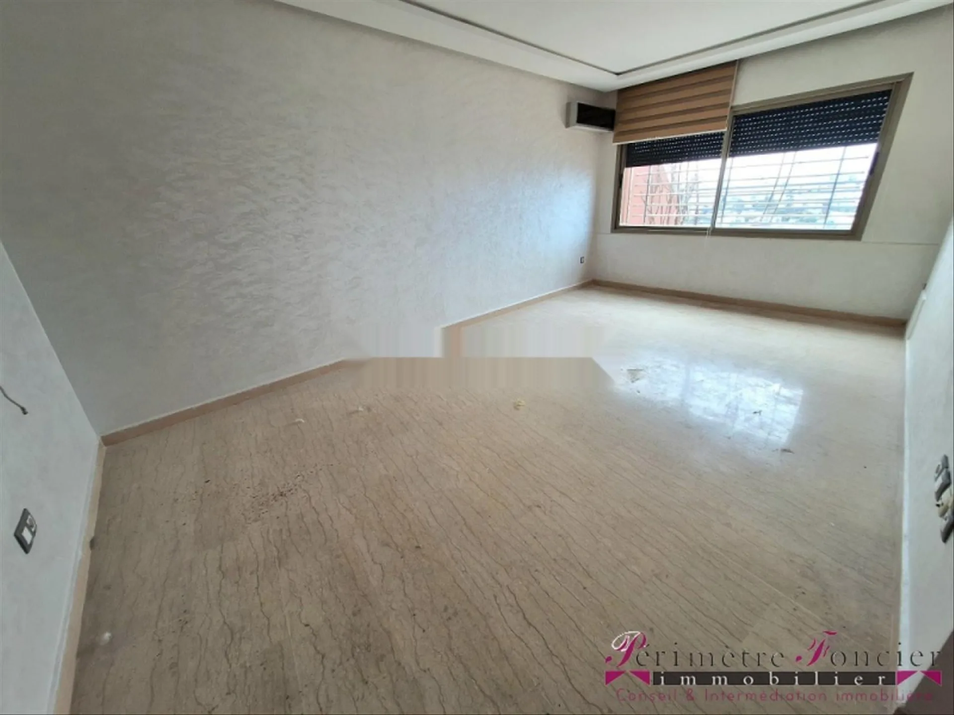 MAARIF STUDIO A VENDRE AVEC TERRASSE