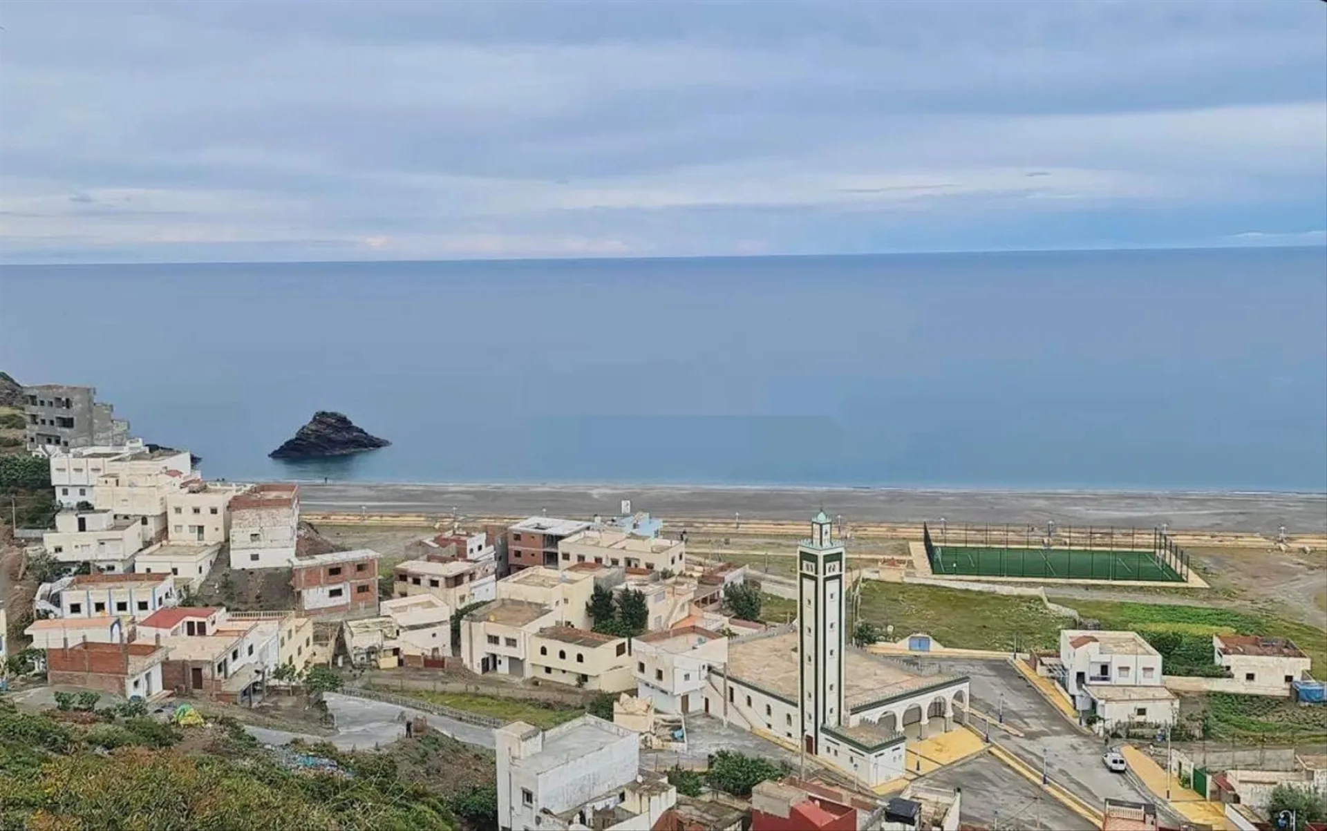 Terrain et ferme en Vente à Tétouan Reprise