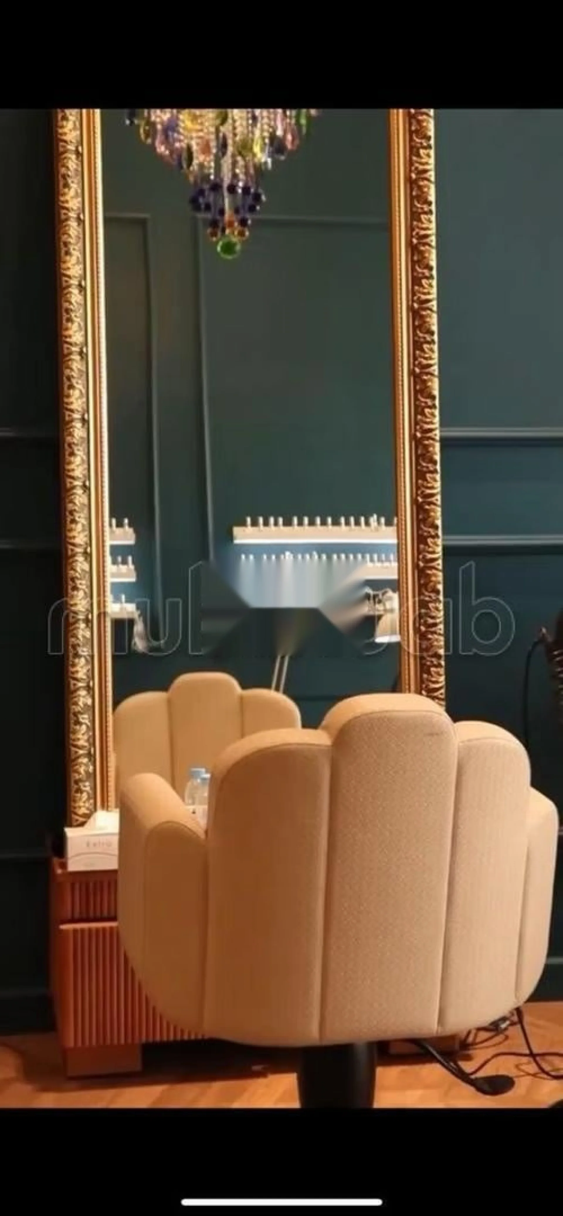 Un salon de beauté équipé à louer Riviera