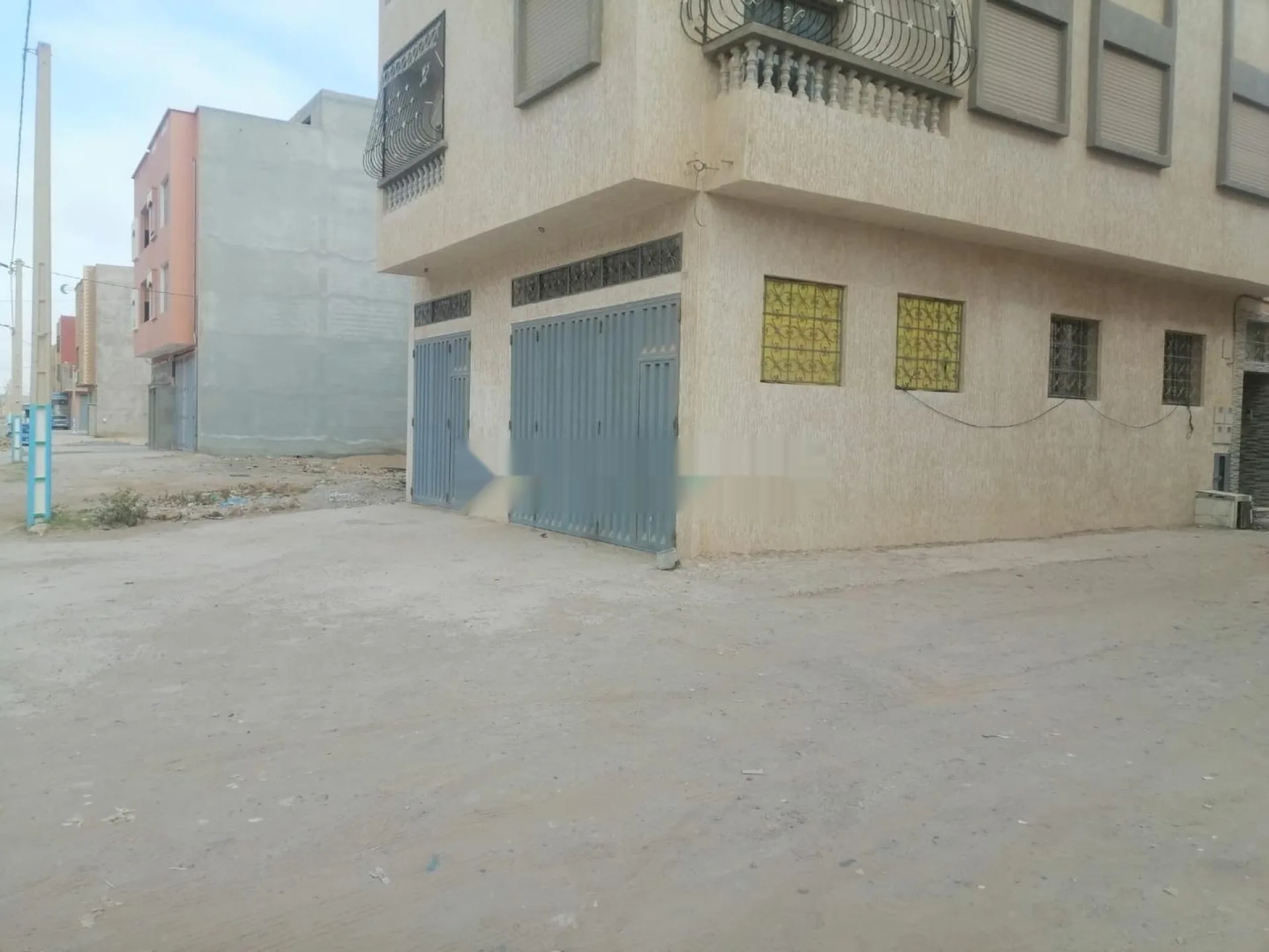 Magasin commercial à louer dans excellent secteur