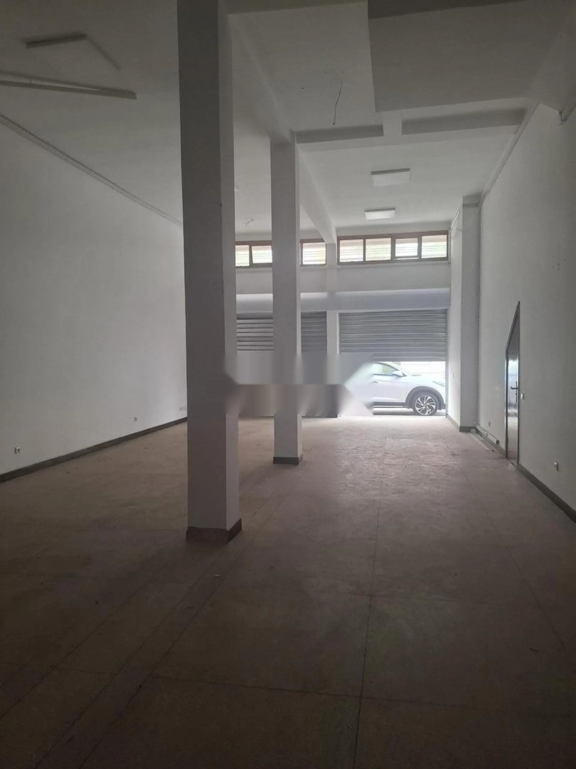 Magasin 120m² à louer