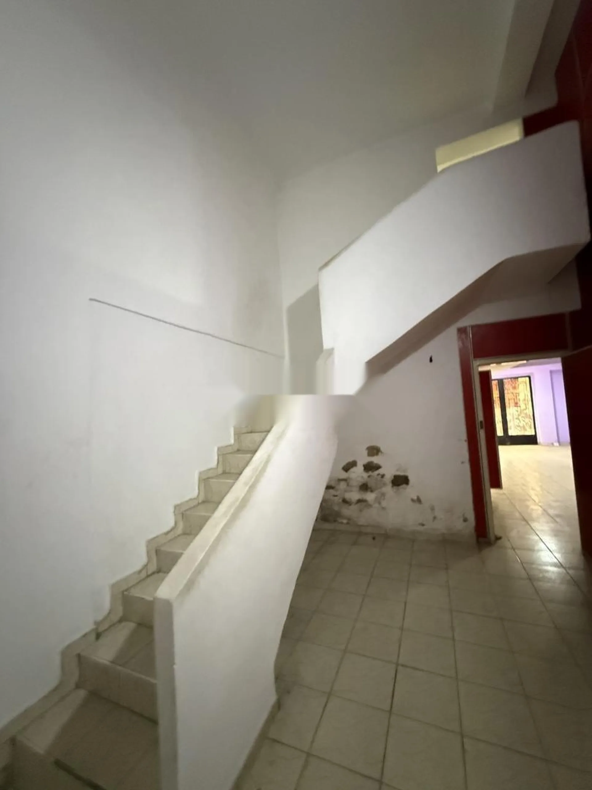 Local commercial 2 Mars 180m²