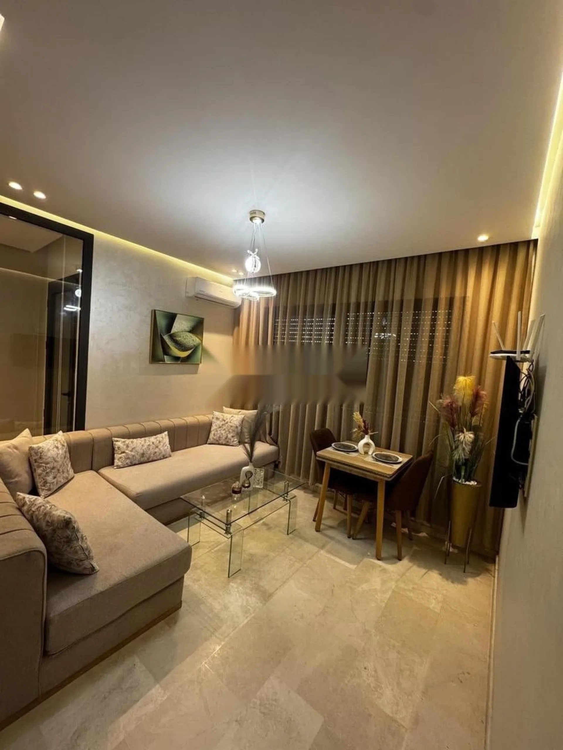 استوديو مفروش فاخر ومشمس في سكن آمن مع واي فاي