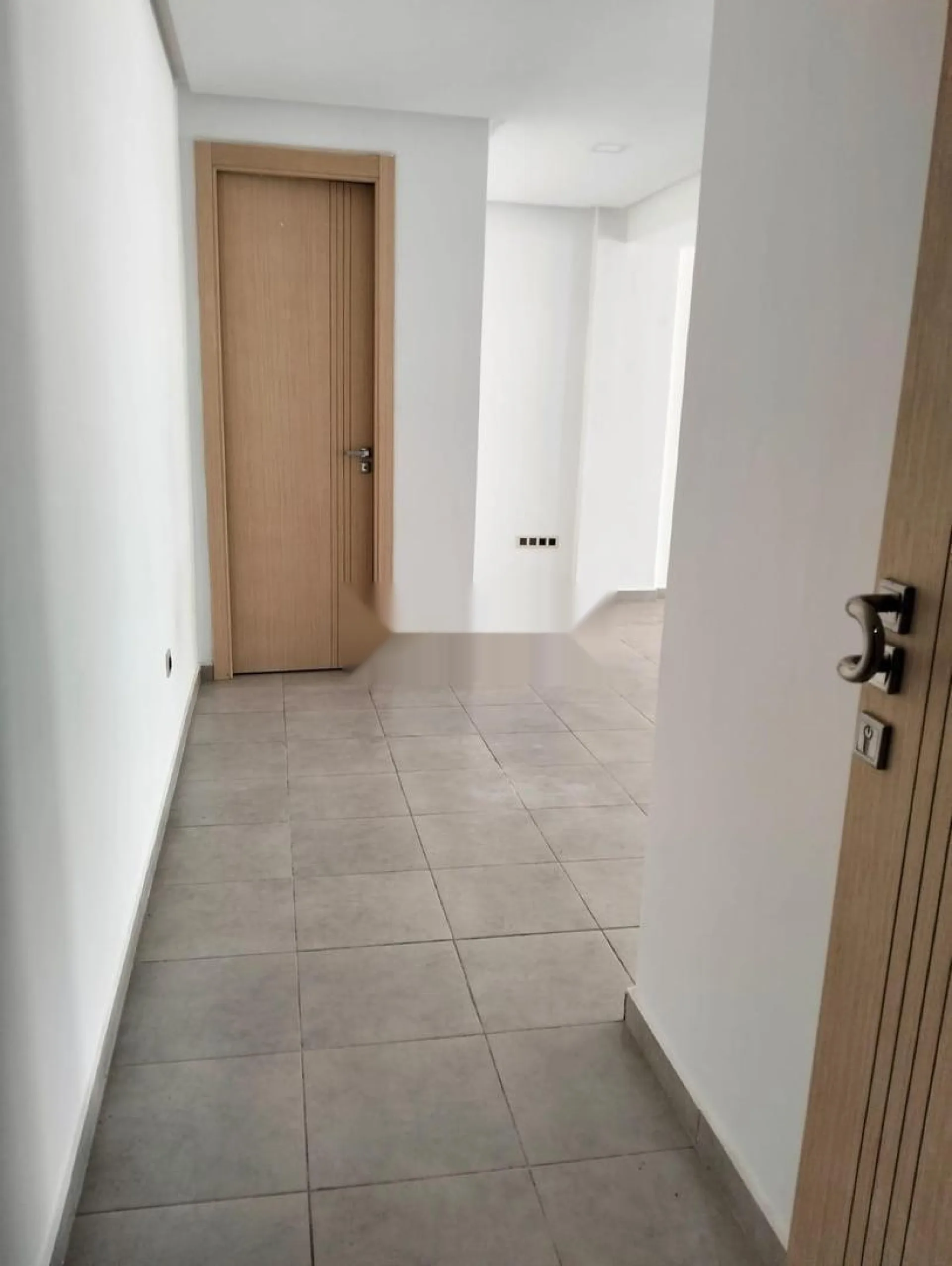 BUREAU NEUF SITUE A ERRAHMA