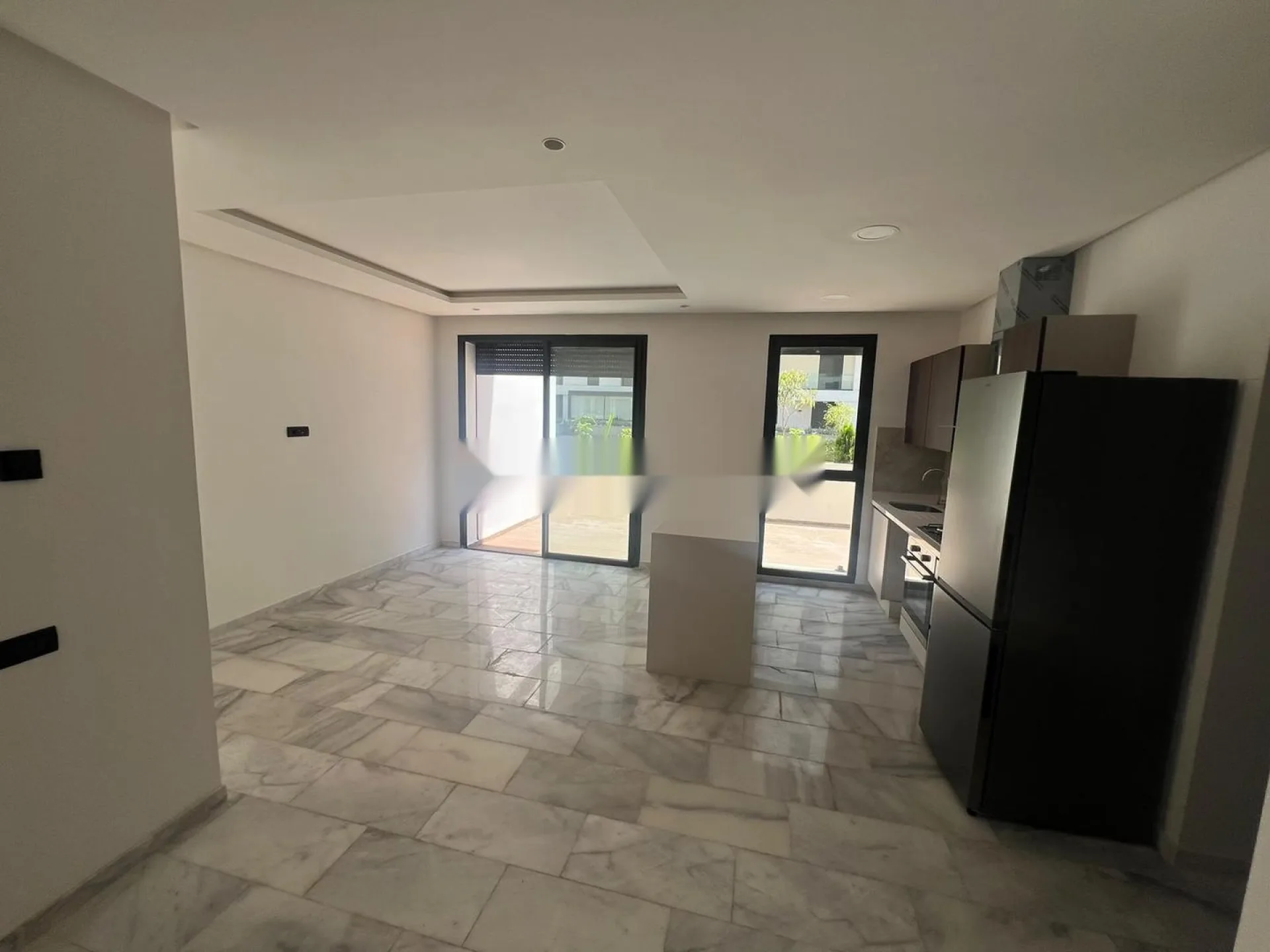 Studio neuf à louer à CFC avec terrasse 30 m²