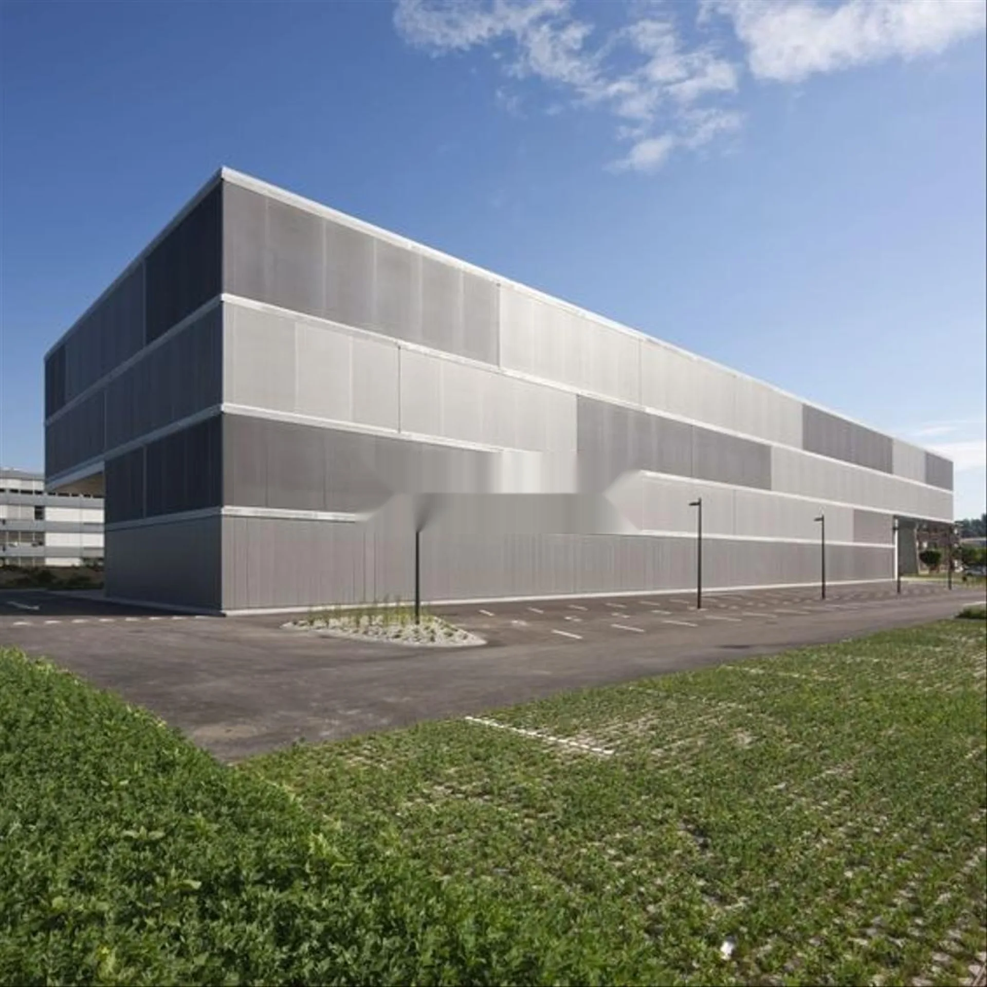 Bâtiment industriel 3600 m² ZI Lissasfa