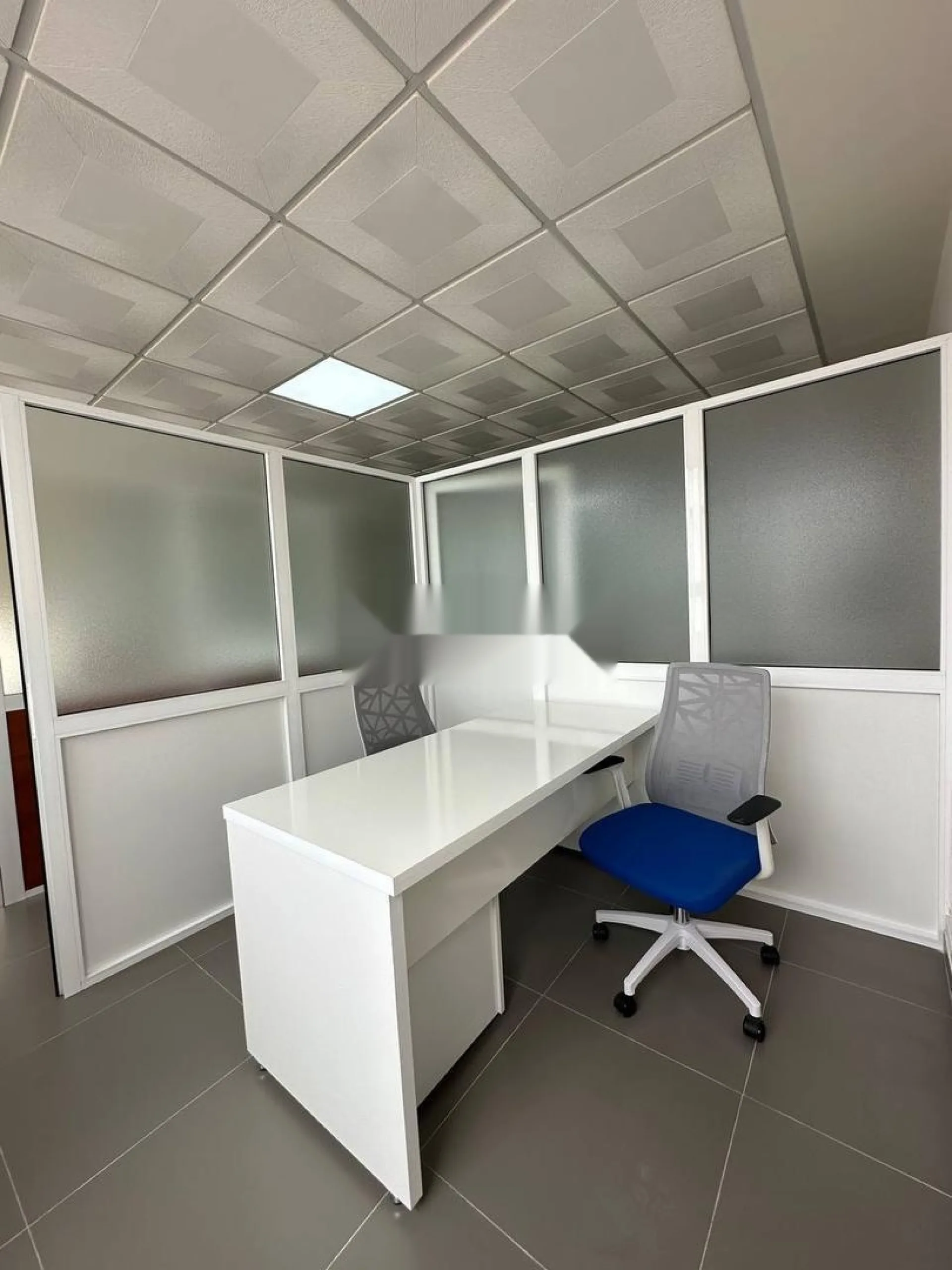 Bureau privé équipé