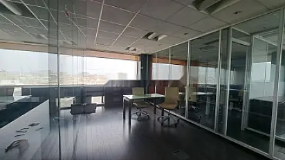 À LOUER BUREAU À RACINE 330M