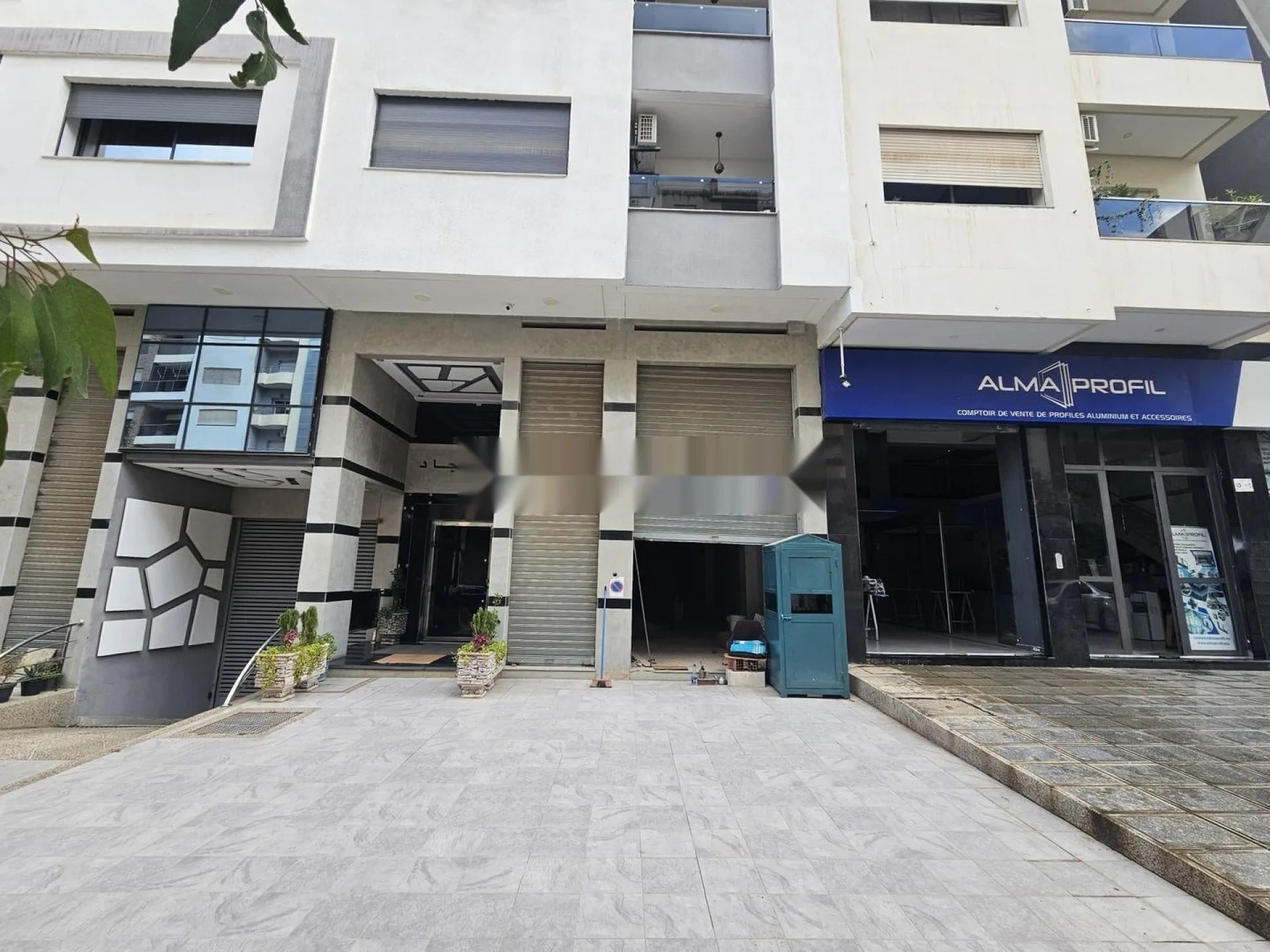 MAGASIN À LOUER HAMRIA 360M2