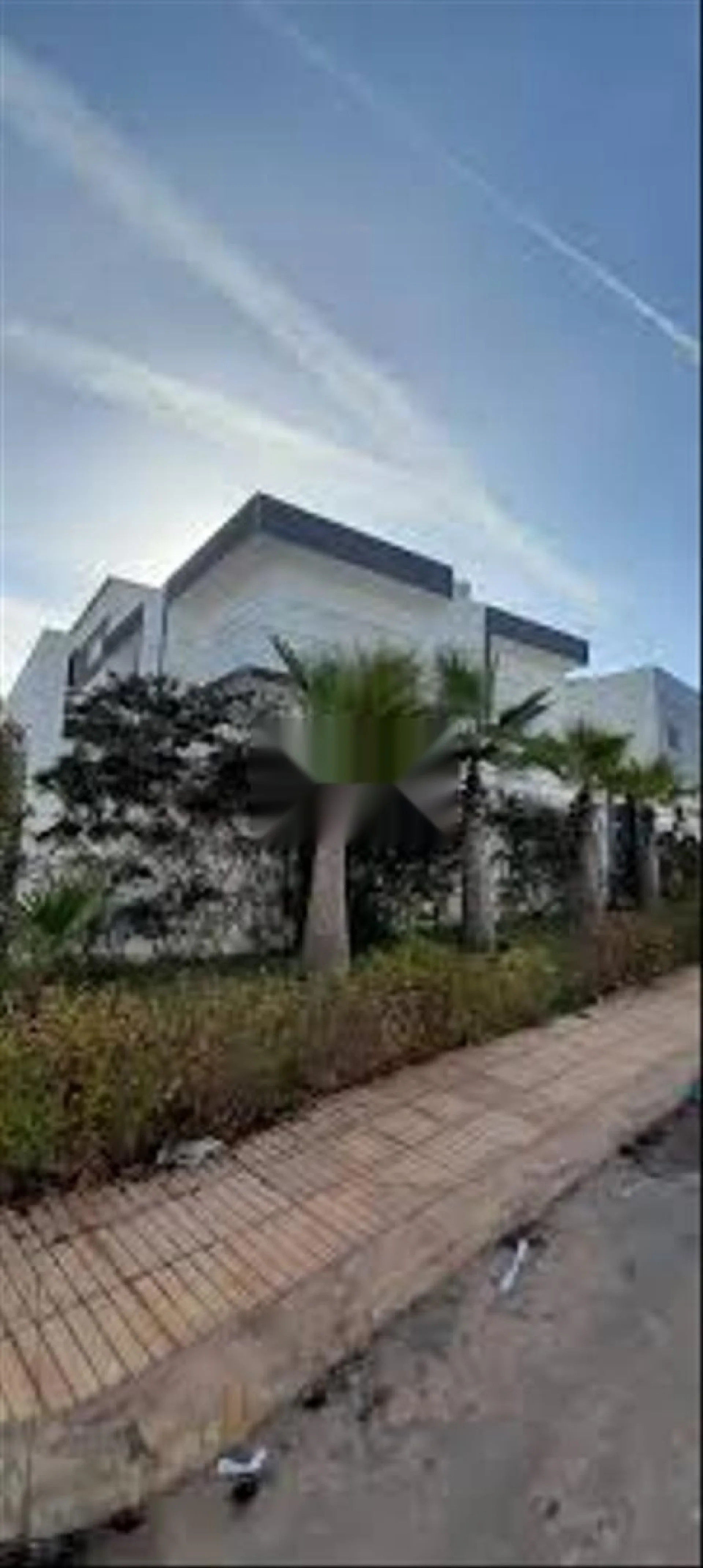 Terrain pour villa avec double façade à Hadayek Ikam