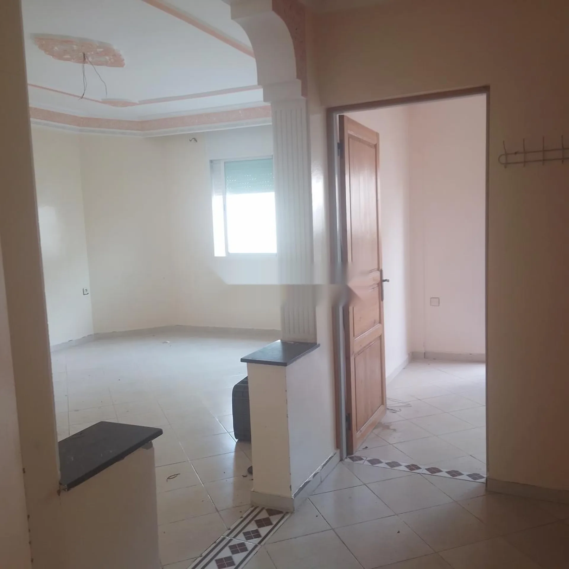 Bel appartement vide quartier Rida