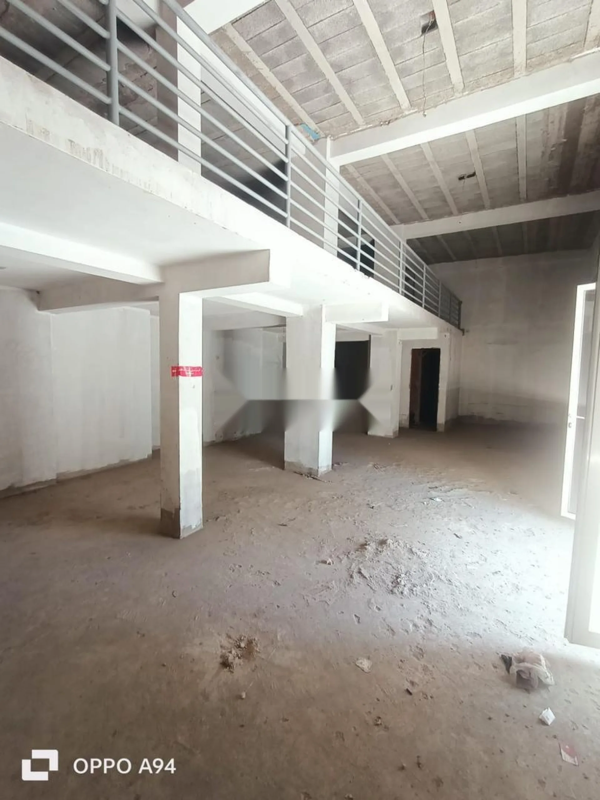 Location magasin avec 4 rideaux à Diour Jamaa