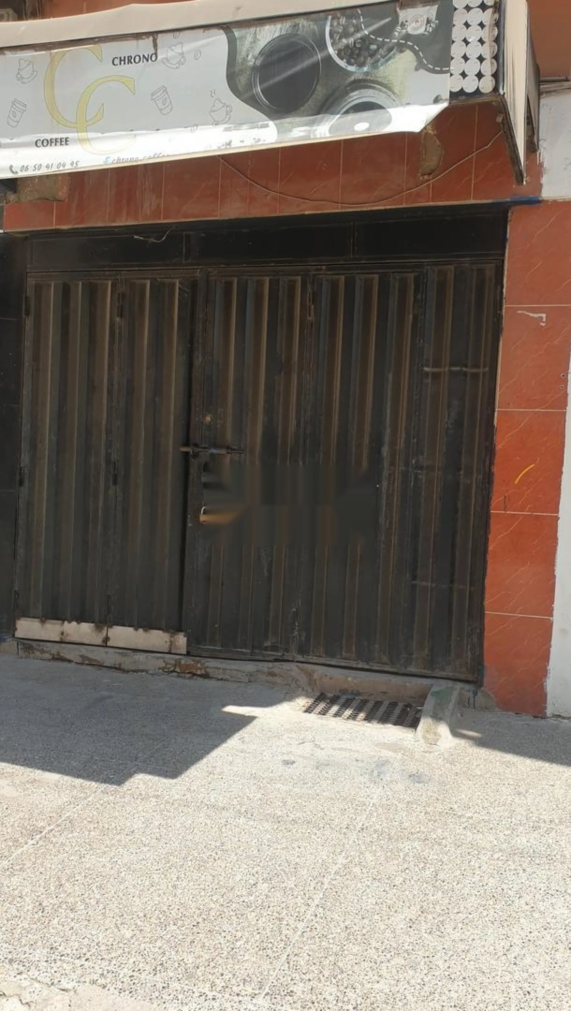 Deux locaux commerciaux à vendre et le Khelif